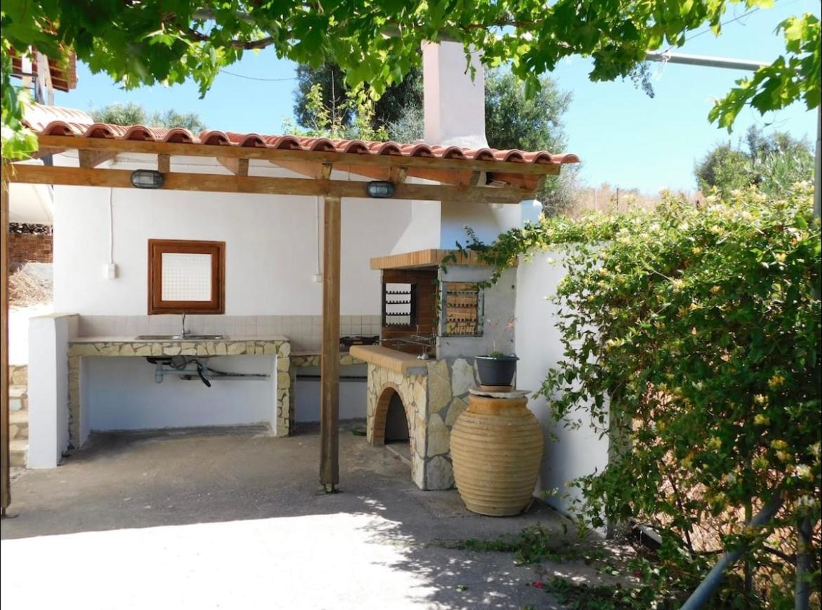 Nirvana Guest House Vasilítsion エクステリア 写真